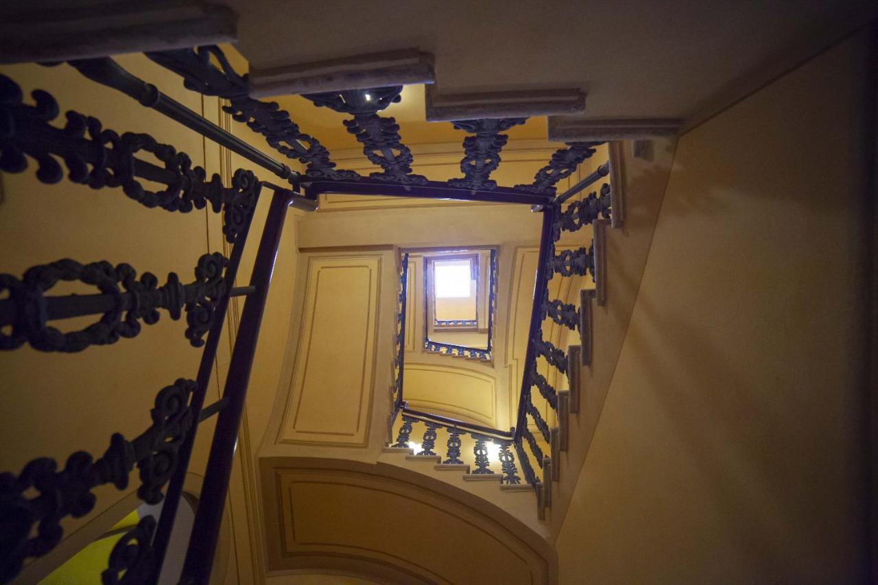 Hotel Rua Frati 48 In San Francesco Модена Екстер'єр фото