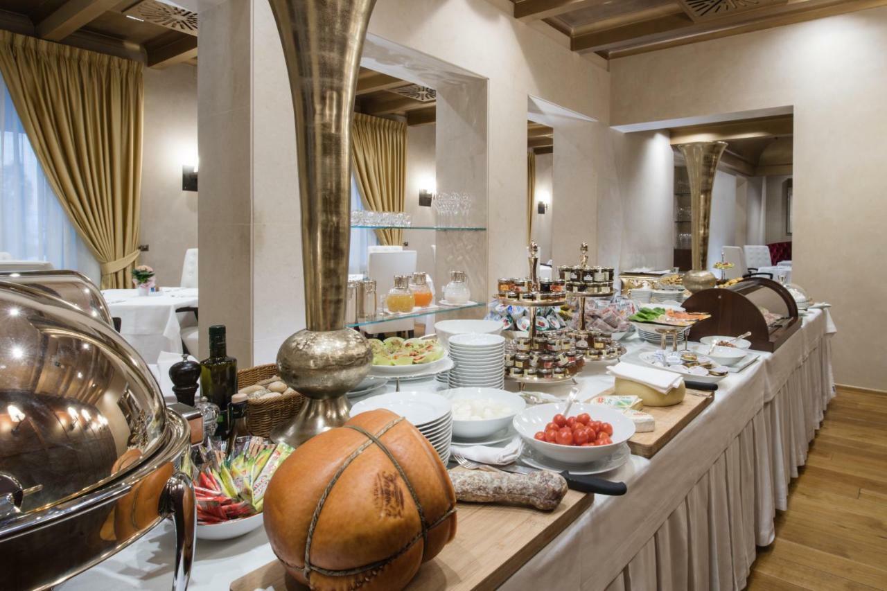 Hotel Rua Frati 48 In San Francesco Модена Екстер'єр фото