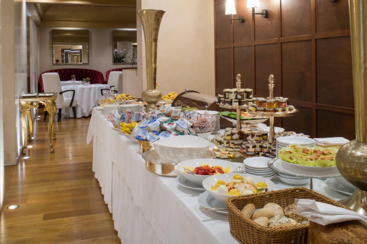 Hotel Rua Frati 48 In San Francesco Модена Екстер'єр фото