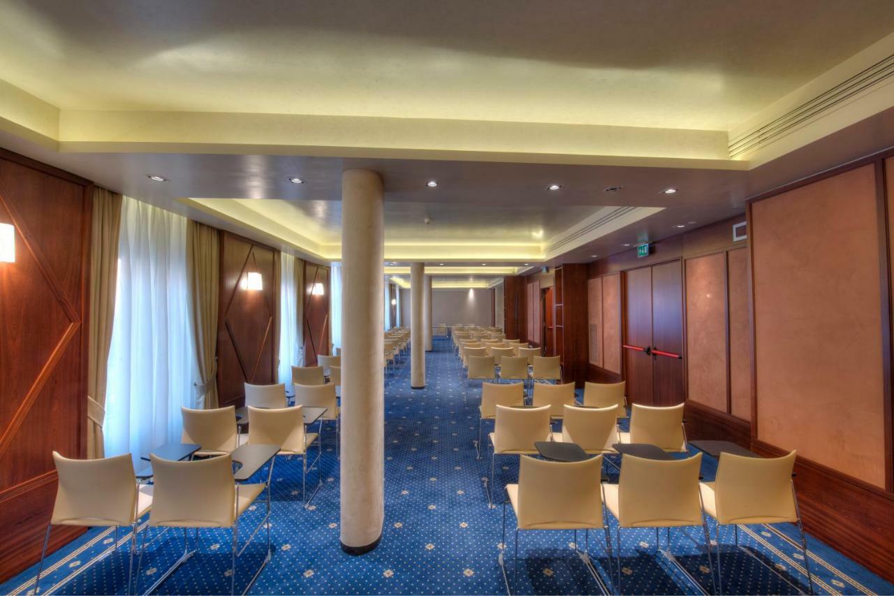 Hotel Rua Frati 48 In San Francesco Модена Екстер'єр фото