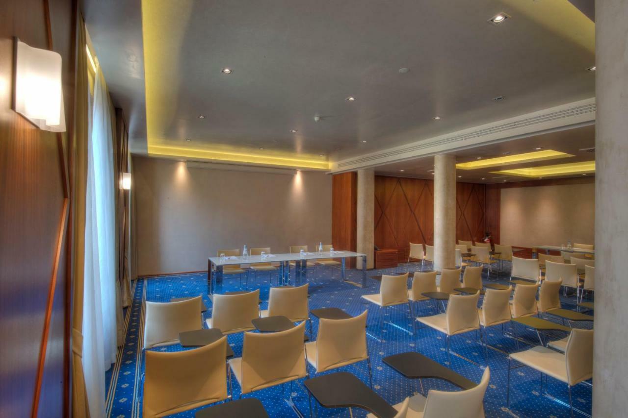 Hotel Rua Frati 48 In San Francesco Модена Екстер'єр фото